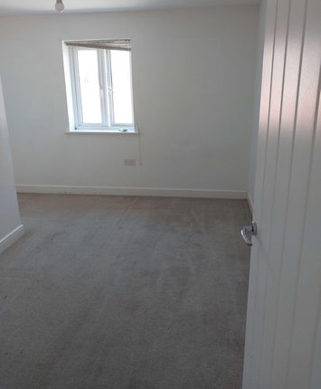 4, Warwick Way, Bursledon photo 5