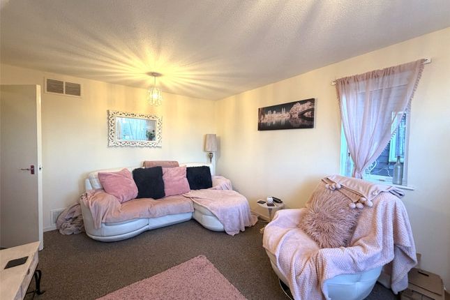 9, Selcombe Way, West Midlands photo 2