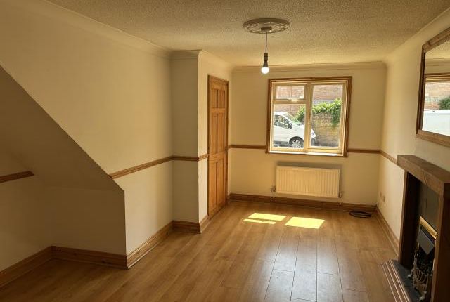 38, Kestrel Way, Bicester photo 3