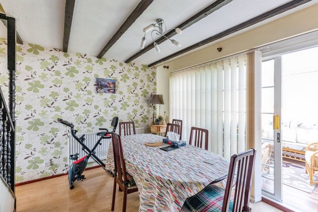 11, Denby Dale, Wellingborough photo 3