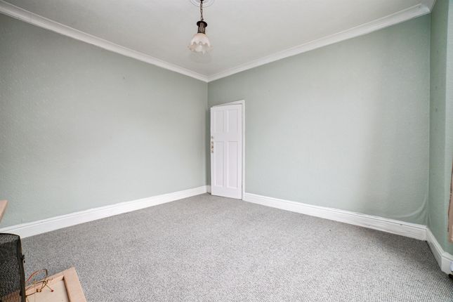 54, High Street, Alfreton photo 4