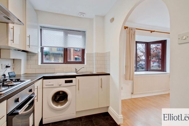 58 Greenacre Close, Northolt photo 4