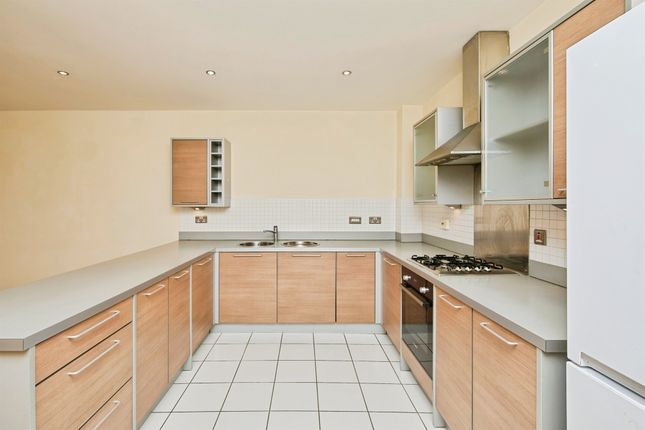 17, Priory Heights Court, Derby photo 4