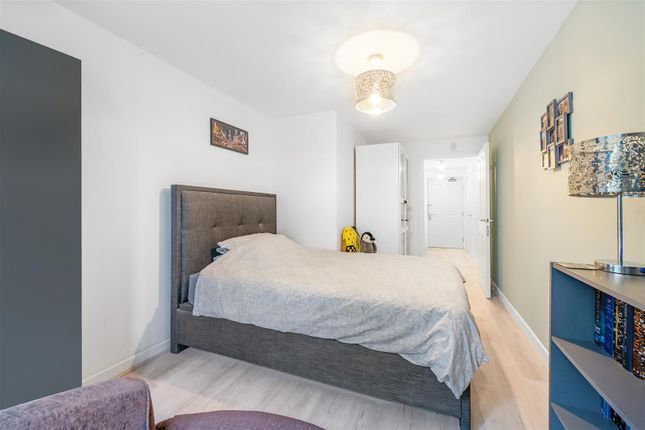 Flat for sale in Worcester Close, Anerley