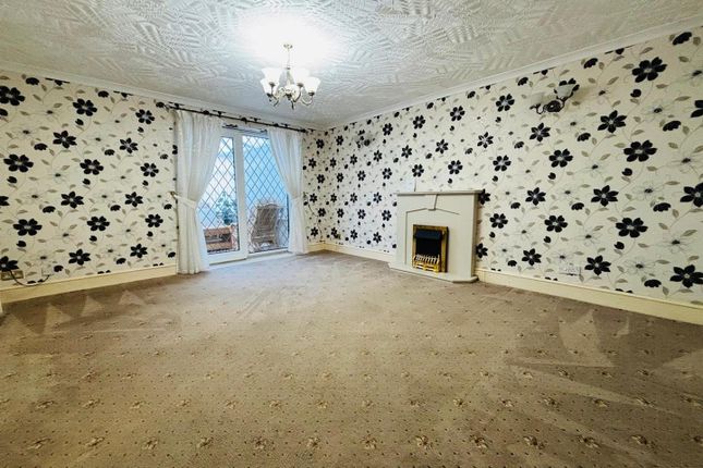 8, Westover Close, Leeds photo 5