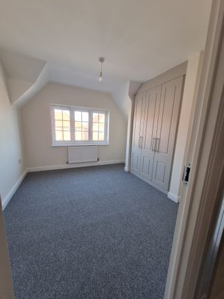 4, Chisbury Road, Swindon photo 5