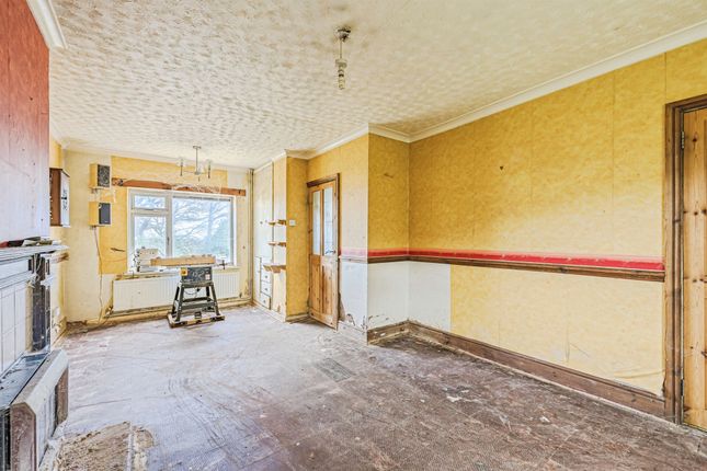 10, St. Nicholas Estate, Atherstone photo 4