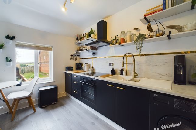 Maisonette for sale in Quainton Road, Waddesdon, Aylesbury, Buckinghamshire