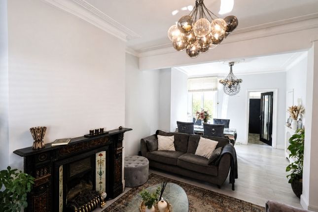 44 Haldane Road, London photo 4