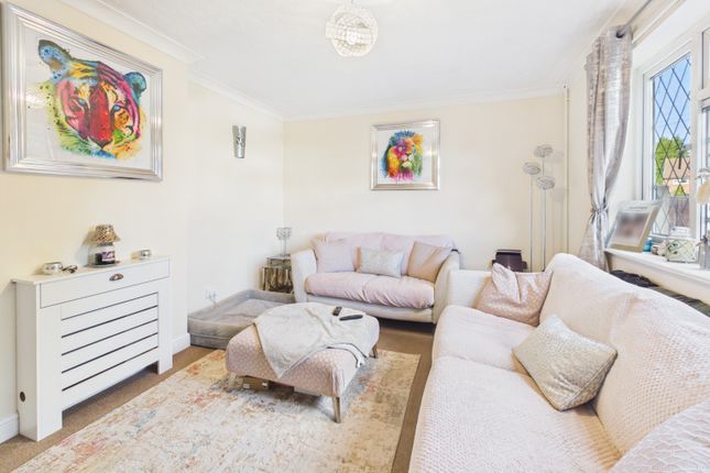 139 Chestnut Avenue, Midway, Derbyshire photo 4