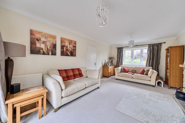 Flat Poppy House, 3, Olde Fairfield, Bourton, Gillingham photo 3