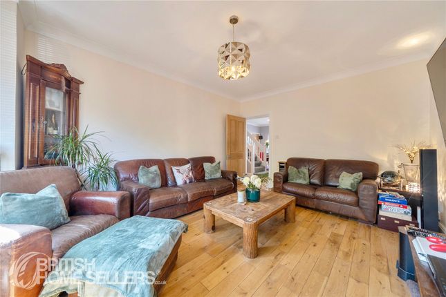 131, Woodmansterne Road, Carshalton photo 3