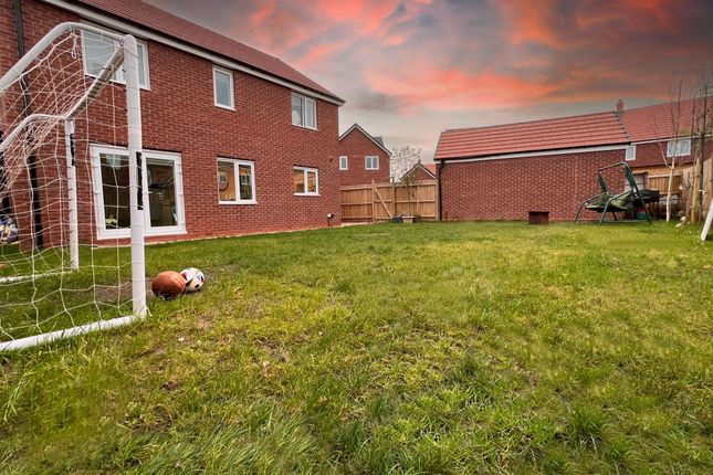 Detached house for sale in Jeacock Place, Wellesbourne, Warwick