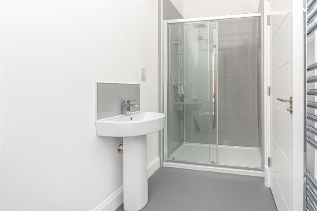 Flat for sale in 27B East Port, Dunfermline