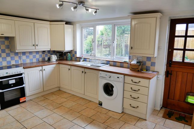 Thumbnail Terraced house for sale in Church Street, Old Calne, Calne