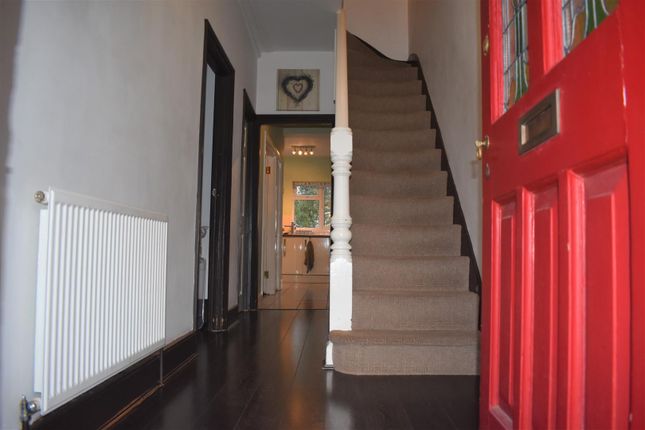 Thumbnail Property to rent in Park View Crescent, London