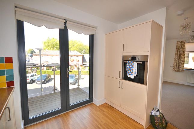 Apartment 16, 3, Maumbury Gardens, Dorchester photo 3