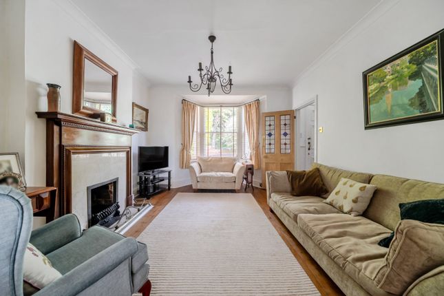 117, Upper Weybourne Lane, Surrey photo 2