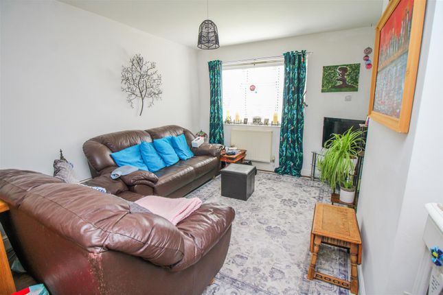 39, Wharley Hook, Harlow photo 4