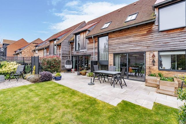 13 Orchard Yard, Hawarden Place,, Canterbury Road, Canterbury photo 2