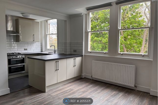 Flat to rent in St. Andrews Square (), Surbiton