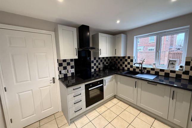 26, Riverside Park, Spalding photo 3