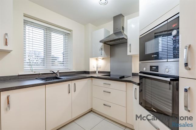 14 The Oaks, Cedar Avenue, Stoke-On-Trent photo 4