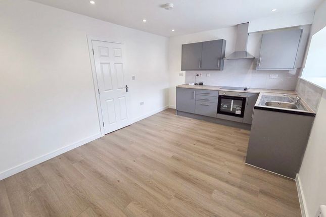 Flat A, 32, Cardiff Road, Caerphilly photo 2