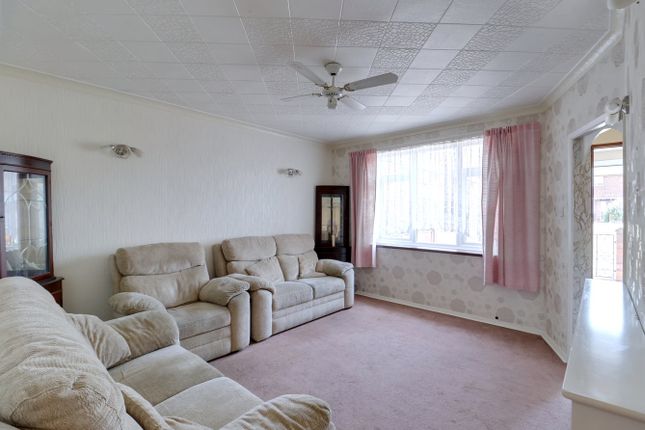 36, Fortin Close, South Ockendon photo 2
