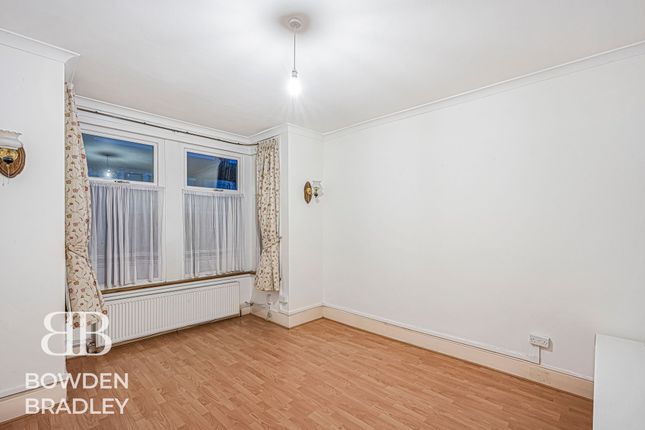 4 Cowley Road, Ilford photo 3