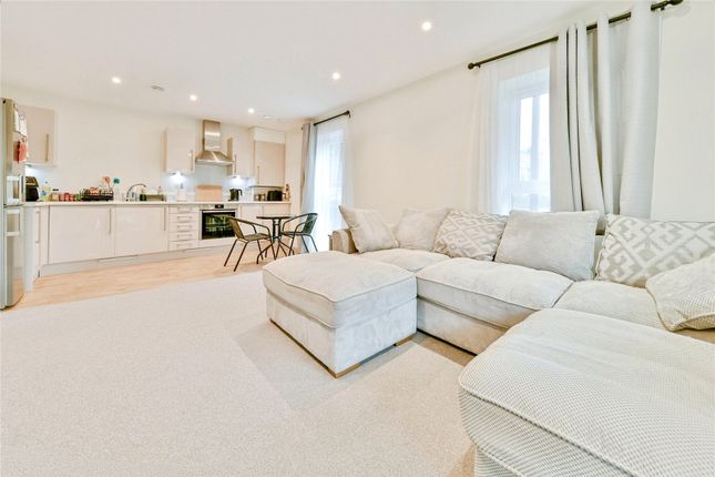 9 Copeland House,, Giles Crescent, Hertfordshire photo 4