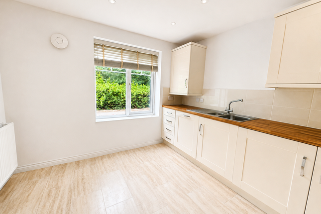 17, Morrow Way, Stourbridge photo 4