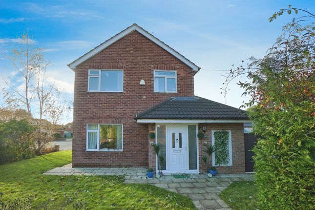 Thumbnail Detached house for sale in Denhall Close, Upton, Chester