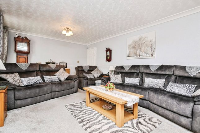 3, Sumburgh Croft, West Midlands photo 4