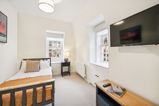 End terrace house to rent in Catherine Place, Westminster