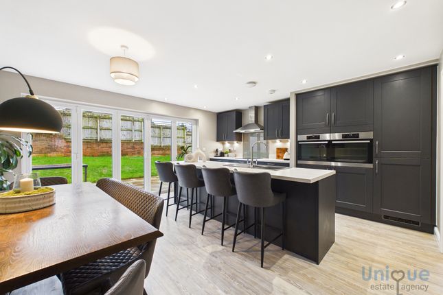 25, Heaton Way, Kirkham photo 2