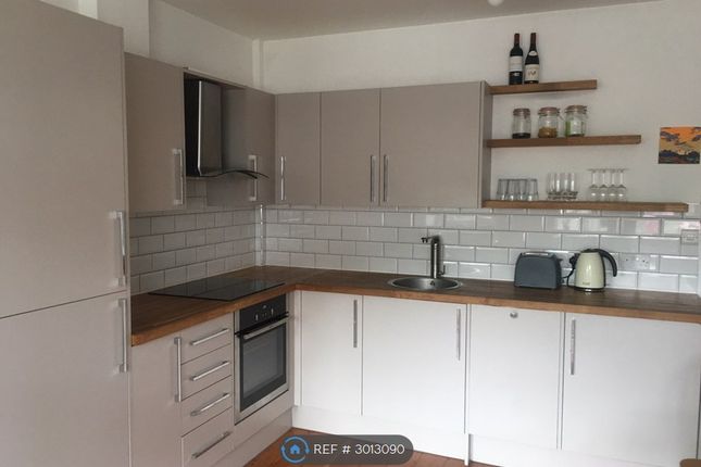 Flat, Cobden Homes West Street, Havant photo 3