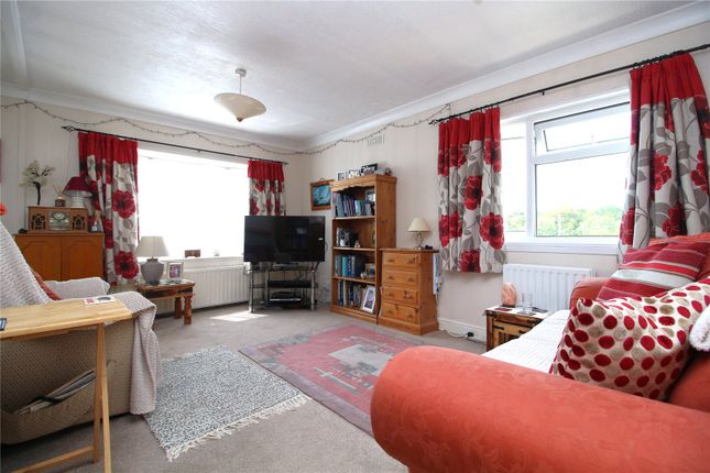26 Glendene Park,,, Bashley Cross Road, New Milton photo 2