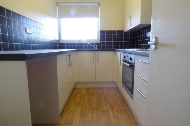 11 Beach Court, Irvine Road, Littlehampton photo 3