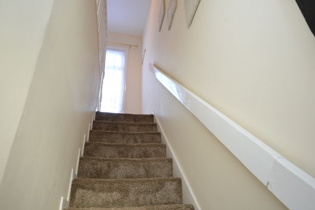 Maud Road, London photo 5