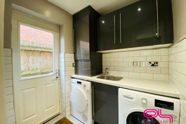10, Alder Close, Cheadle photo 3