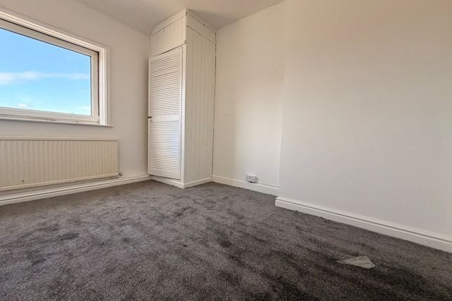 3, Newstead Mount, Pontefract photo 5