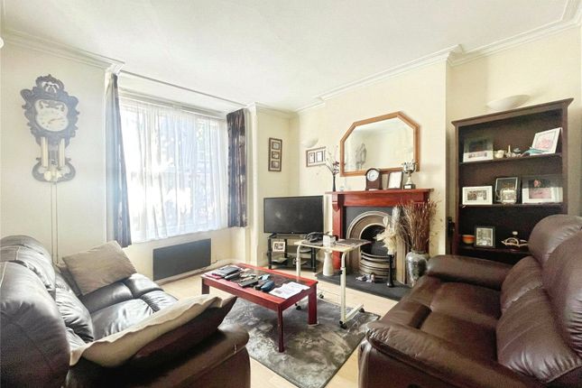 6, Gladstone Road, Hertfordshire photo 2