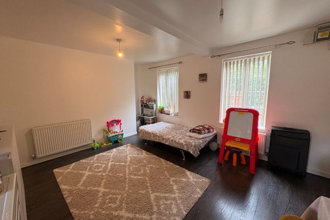 3, Cropredy Walk, Daventry photo 2