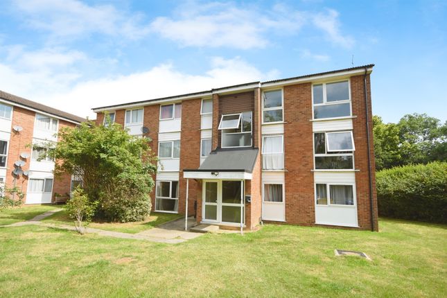 129, Cornflower Drive, Chelmsford photo 2