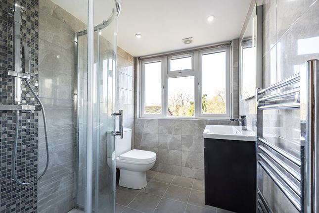 10, Eastcote Drive, Harpenden photo 3