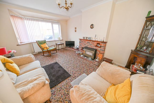36, Maple Drive, Denmead photo 2