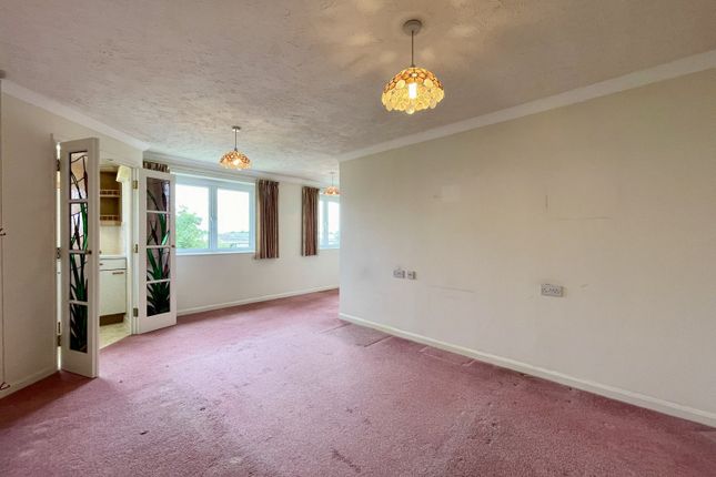 Flat 37, Nevyll Courts, 31, Station Road, Essex photo 3