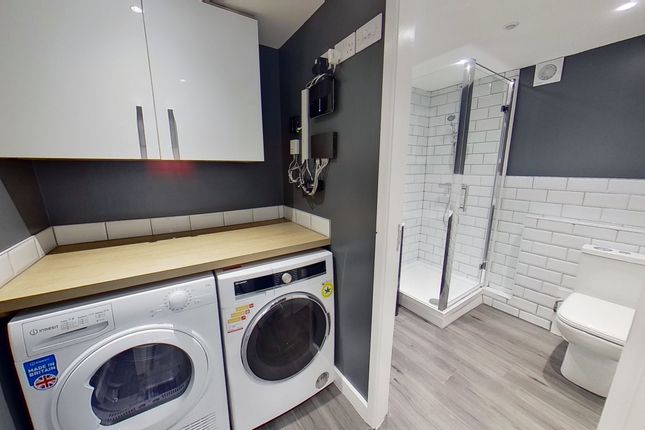 35 Royal Park Avenue, Leeds photo 4