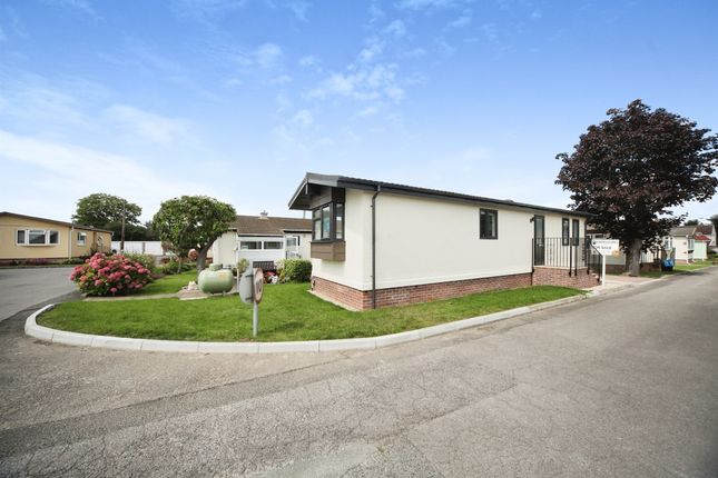 Thumbnail Mobile/park home for sale in Ivy House Park, Henlade, Taunton